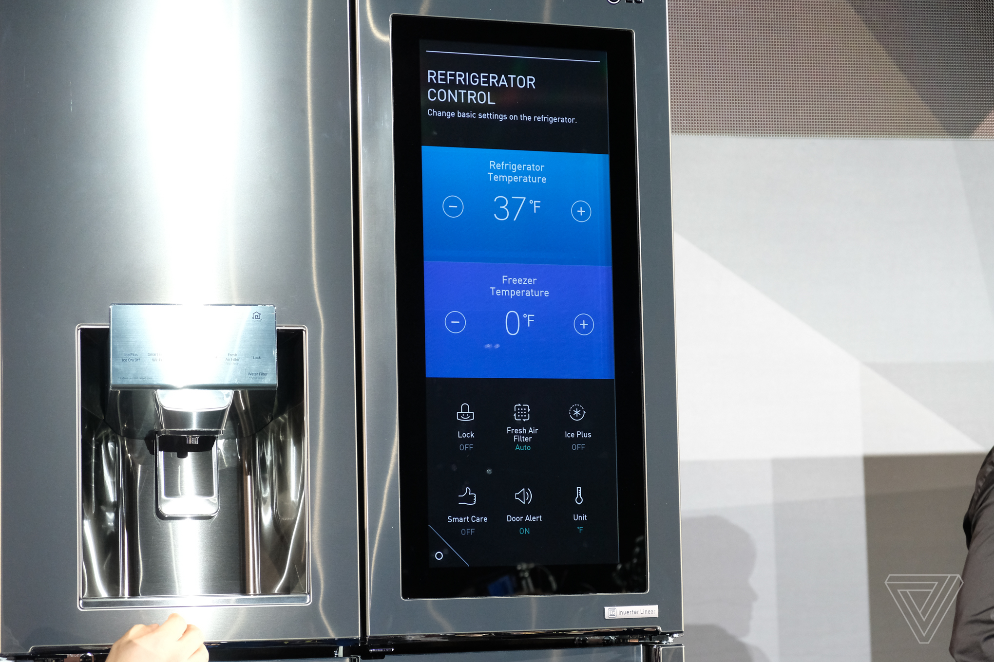 Smart холодильник LG
